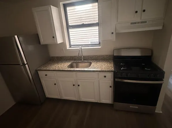 16 Bergen Ave APT 4, Jersey City, NJ 07305