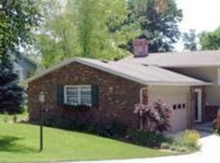 4 Windsor Ct, Bourbonnais, IL 60914