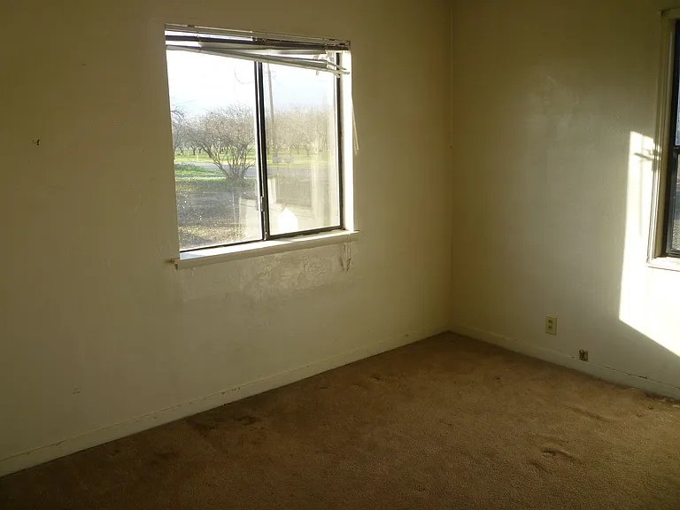 2291 Santa Clara Ave — Photo 4