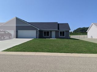 528 Trout Ave, Saint Charles, MN 55972