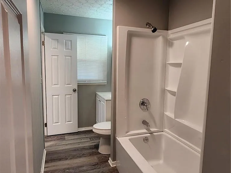 1633 Reid Ave — Photo 12