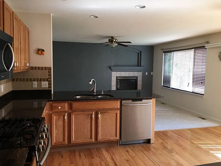10558 Madison St — Photo 25