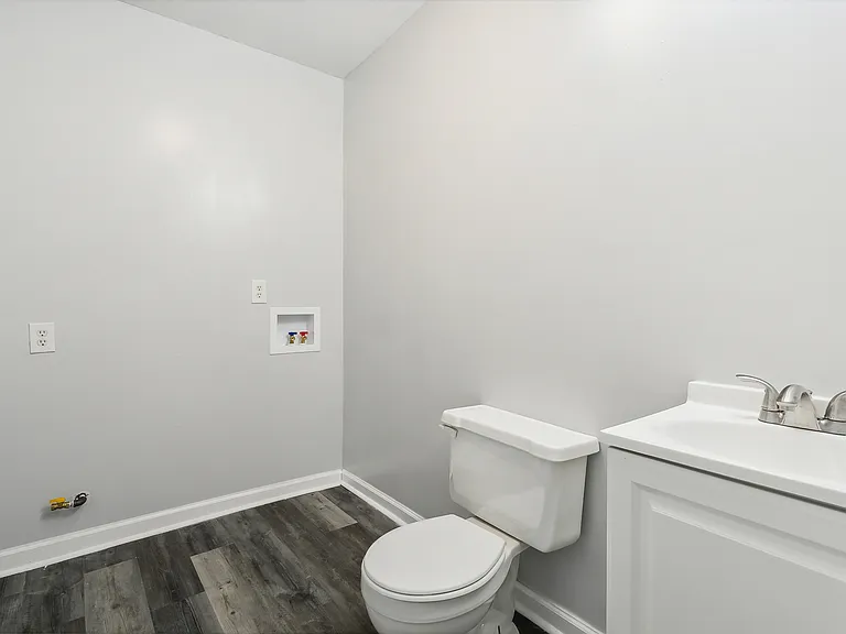 162 Hoover Dr — Photo 14