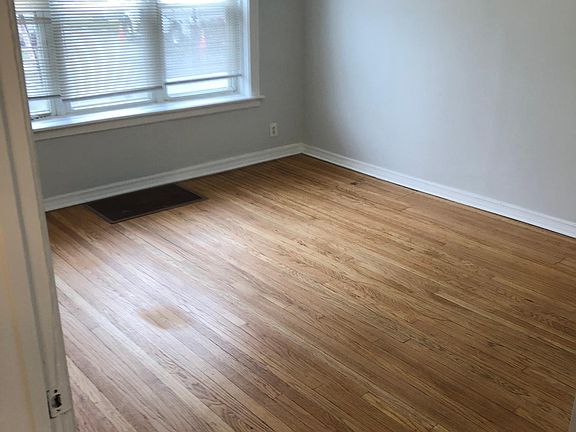 5th image of 4958 W Dickens Ave #1