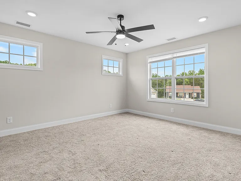 422 Mattingly Dr — Photo 28