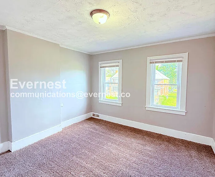 2047 Seward Ave — Photo 19