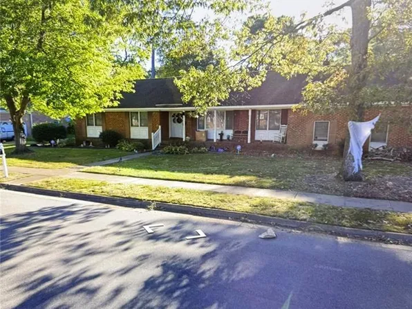976 Edwin Dr, Virginia Beach, VA 23464