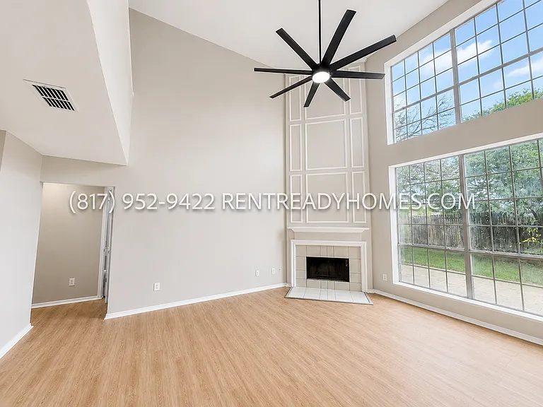 3405 Plantation Ln — Photo 6