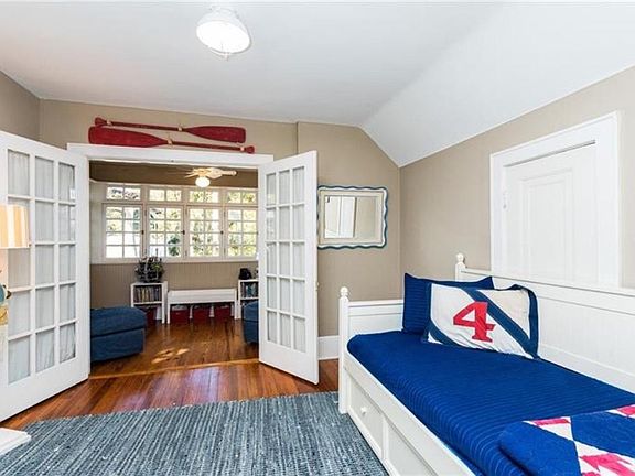 2nd image of 627 Park Lake St #2