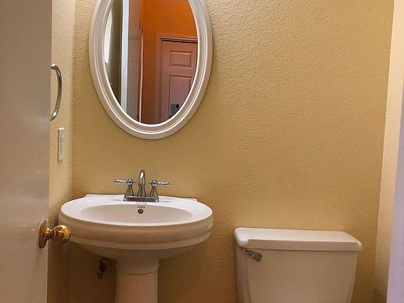 5th image of 229 Estate Dr