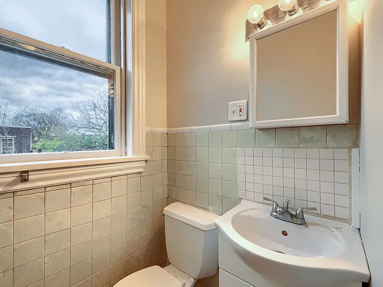 203 Hamilton St — Photo 9