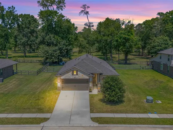 218 Rocky Ridge Dr, Anahuac, TX 77514