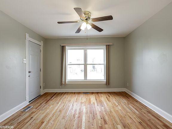 3rd image of 319 N Homan Ave #1
