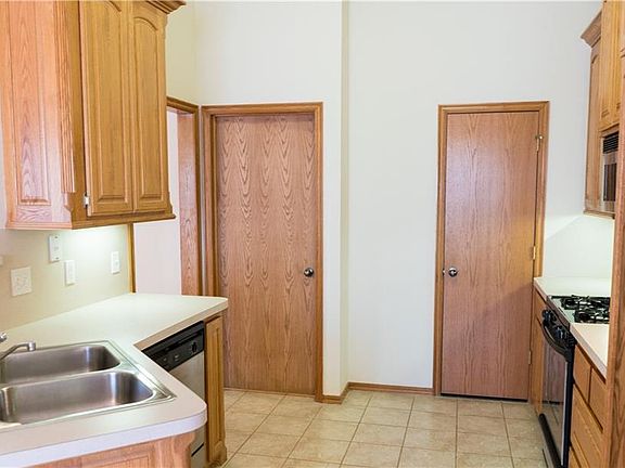 4th image of 12404 Crystal Gardens Dr