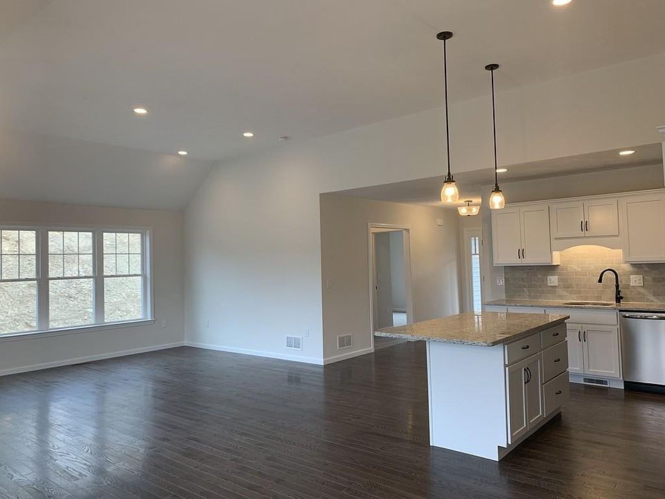 1st image of 15 Bunker Ln Lot 33