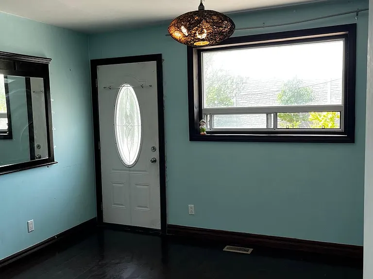 44 Romulus Dr — Photo 14