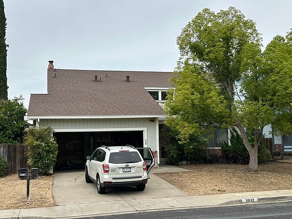 2nd image of 3012 Harris Dr