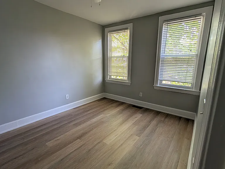636 Lamont St NW — Photo 3