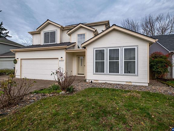 3rd image of 4237 Strawberry Ct NE