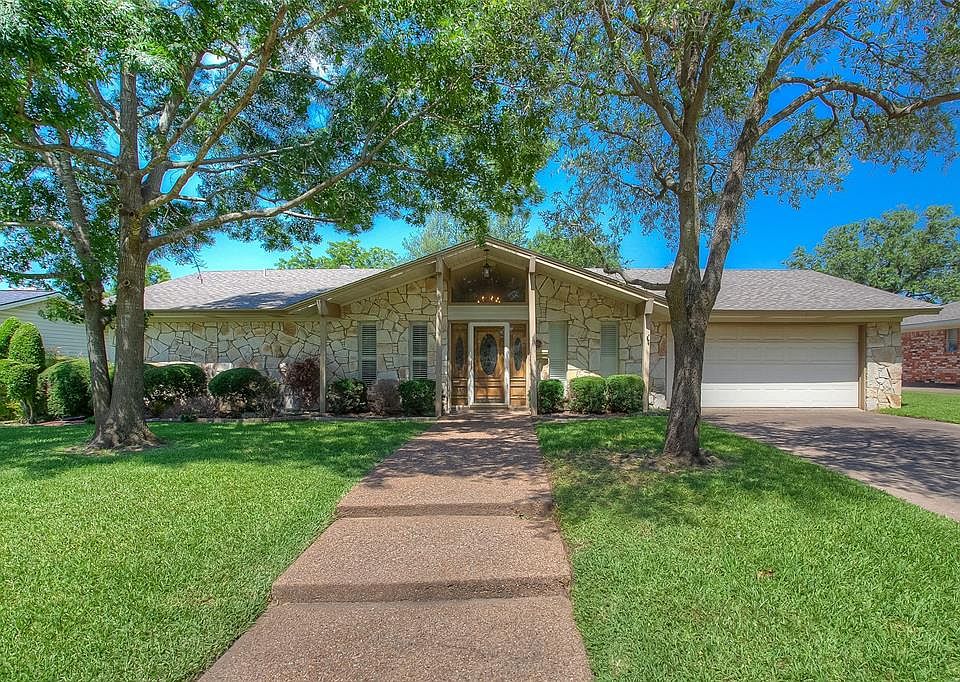 1st image of 3804 Sunnydale Dr