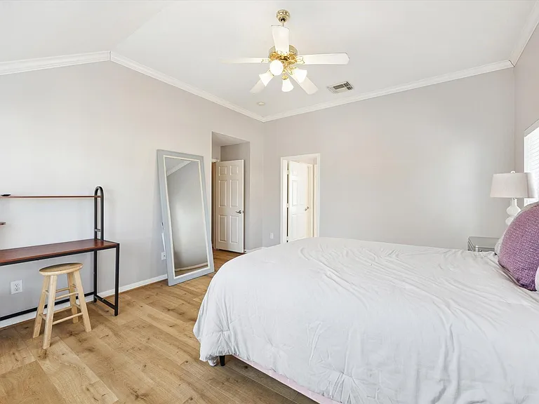 4113 Blossom St #A — Photo 8