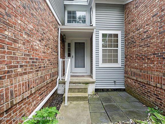 4th image of 4274 Hillside Dr