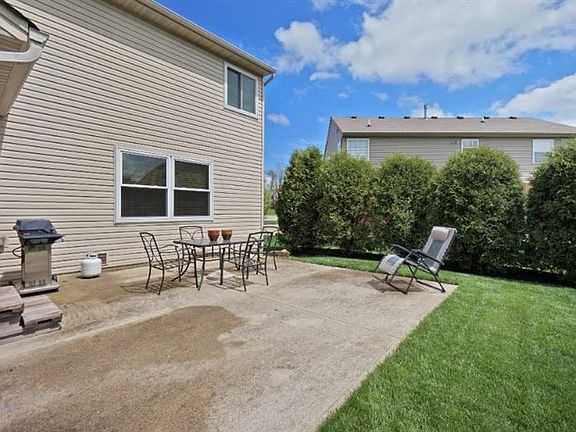 3rd image of 971 Caribou Run Ln