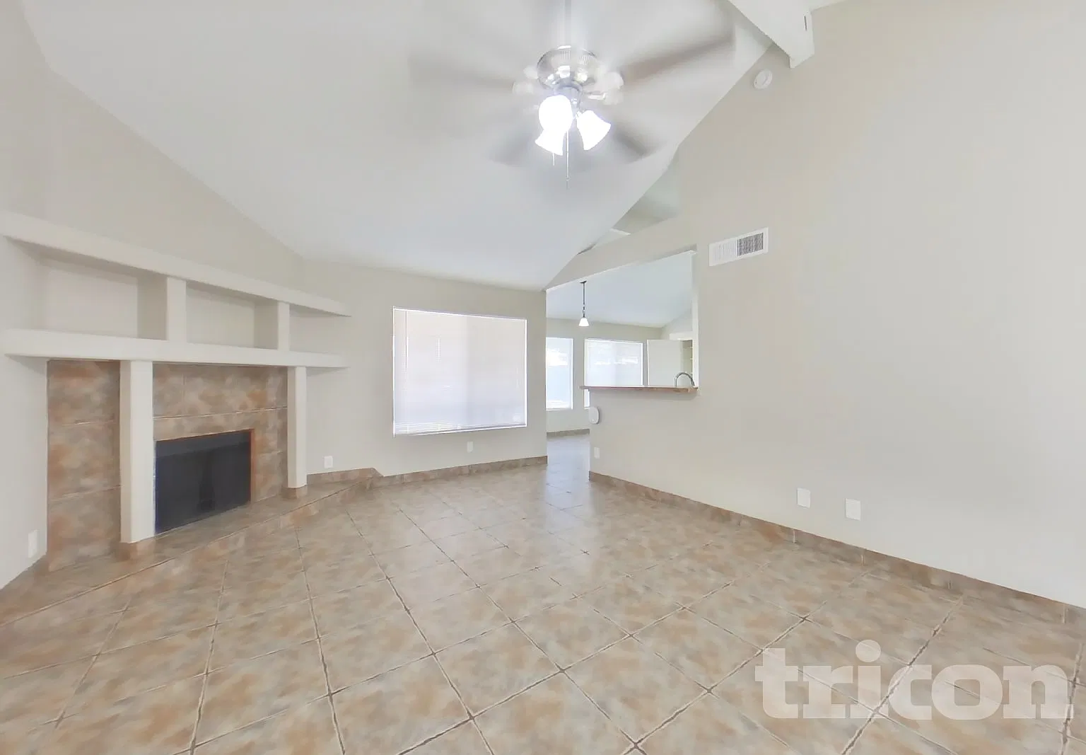 2210 W Mohawk Lane Phoenix AZ — Photo 4
