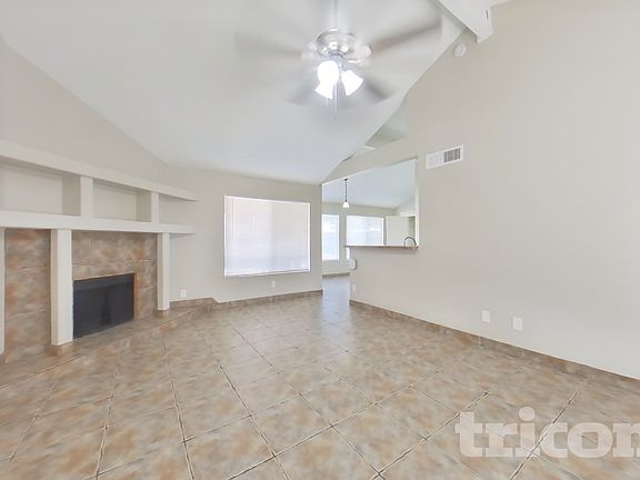 4th image of 2210 W Mohawk Ln
