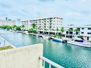 3522 NE 171st St APT 303, North Miami Beach, FL 33160