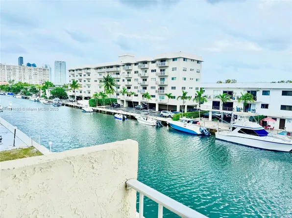 3522 NE 171st St APT 303, North Miami Beach, FL 33160
