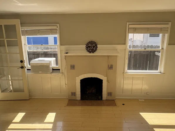 111 8th St APT B, Seal Beach, CA 90740