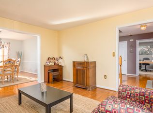 1119 Autumn Gold Dr, Gambrills, MD 21054