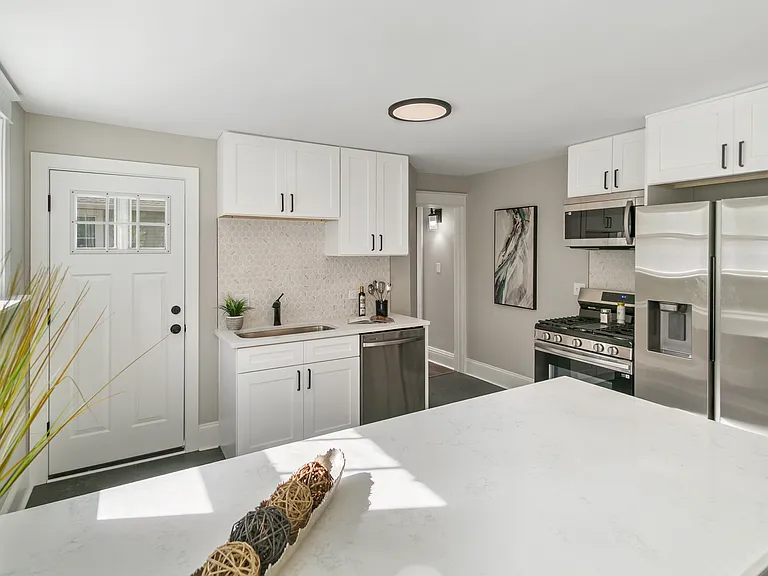 152 Burr Oak Rd — Photo 5
