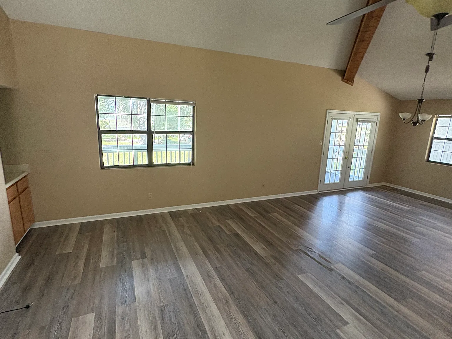 3 bed, 1800 sqft, $2,000 — Photo 2
