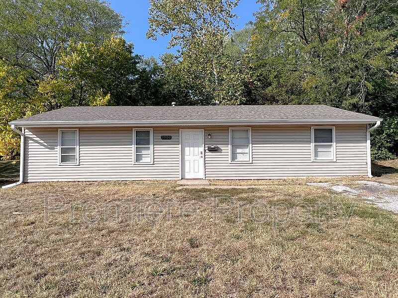 1st image of 7806 E 51st St