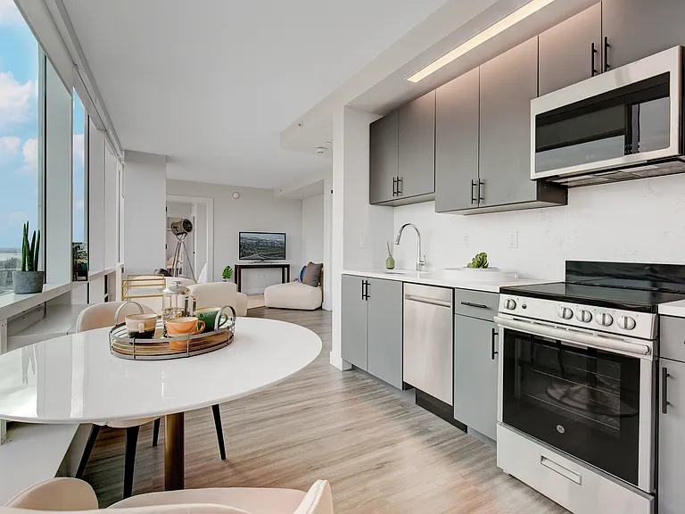 The Standard — Photo 18