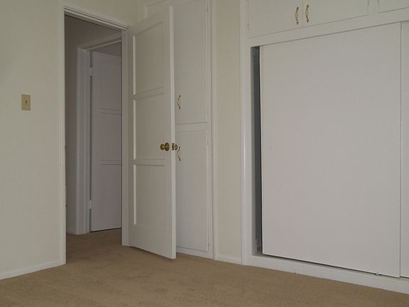 Bedroom #2 w/ lrg closet