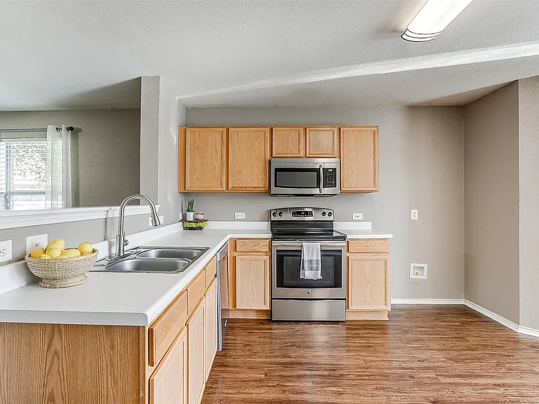 12609 Azure Heights Pl — Photo 3