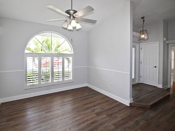 3rd image of 225 Woodingham Ln