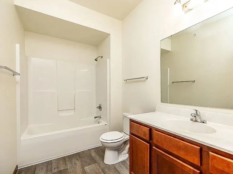 Village Pointe — Photo 10