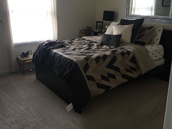 3rd image of 6000 Greywood Cir