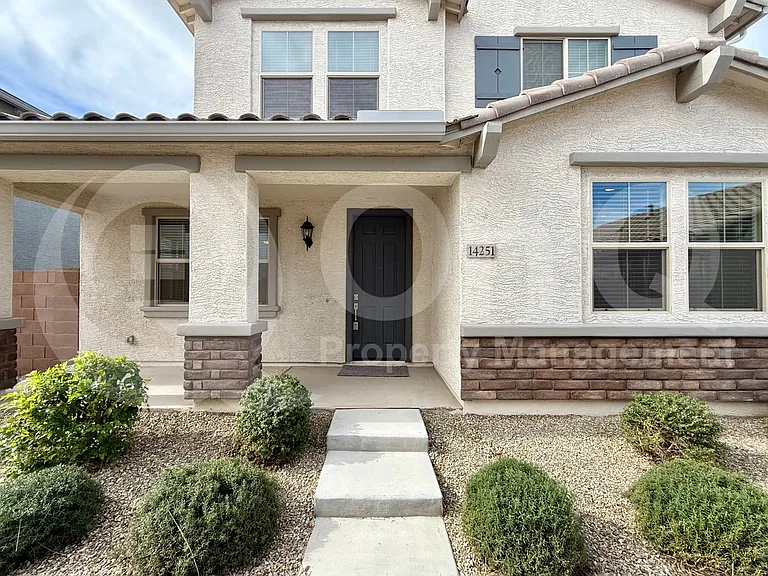 14251 W Buckskin Trl — Photo 2