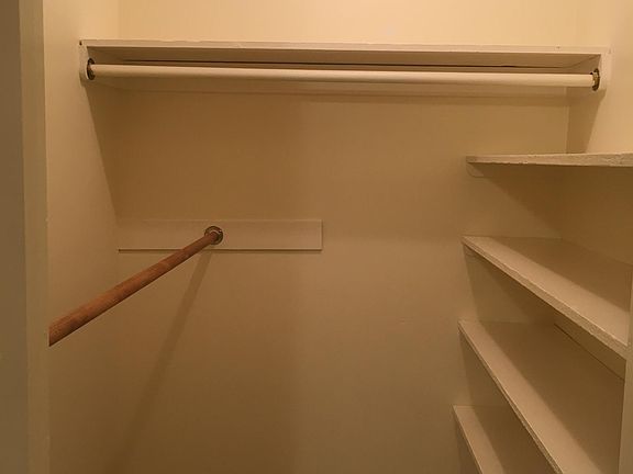 4th image of 2102 W Orangewood Ave Unit B