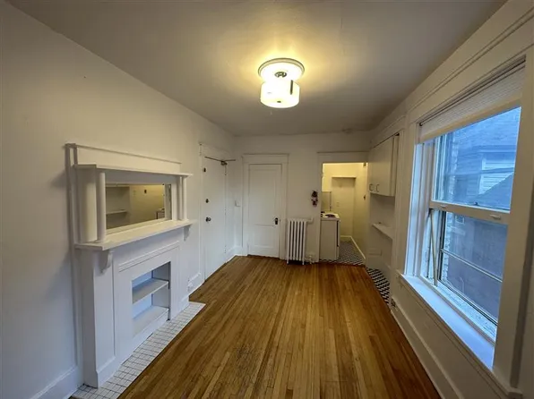 318 Cooper St, Ottawa, ON