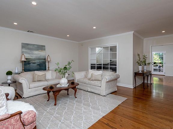5th image of 1951 Lombardy Dr