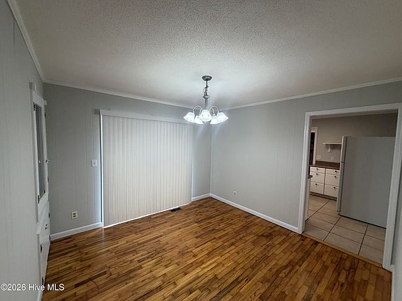 3rd image of 204 Herring Dr