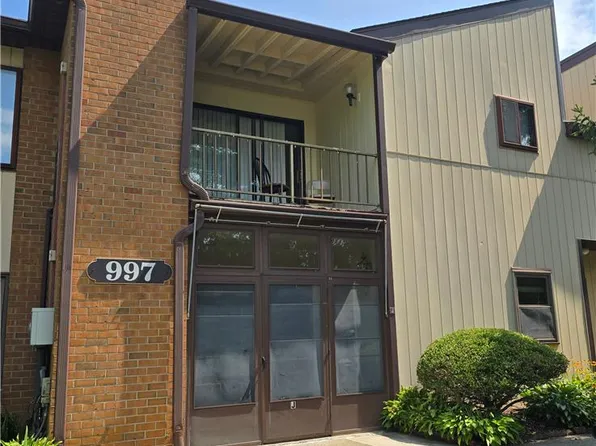 997J Village Round #104, Allentown, PA 18106