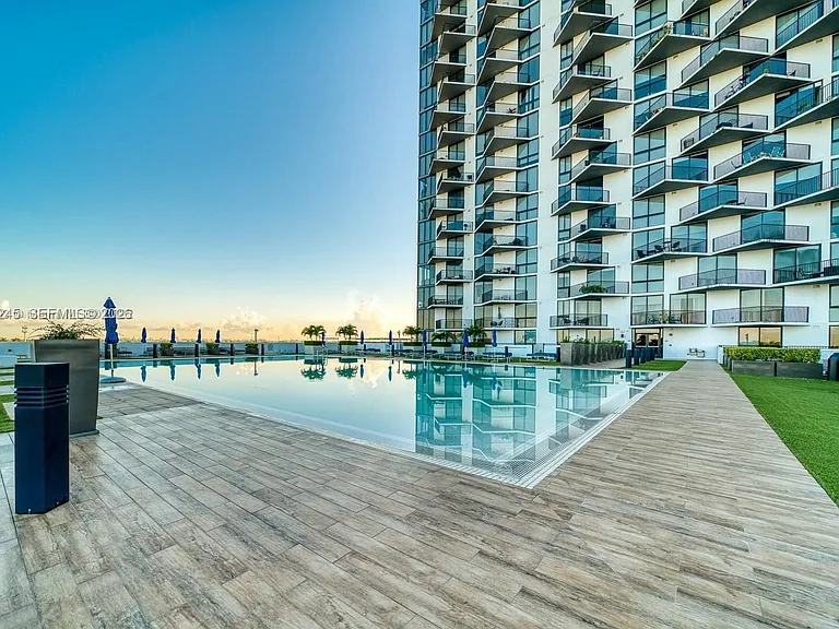 5300 Paseo Dr #1701 — Photo 31
