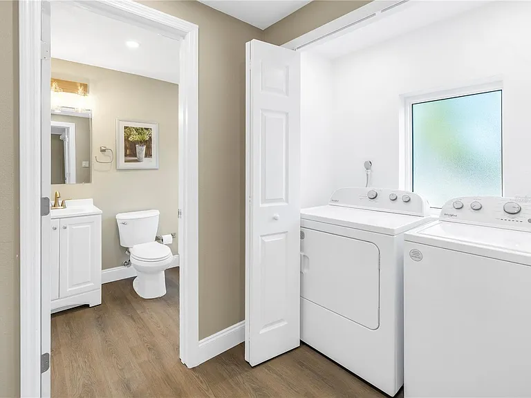 610 Cordova Blvd NE — Photo 25